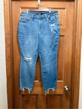 Judy Blue Medium Blue Distressed slim jeans 16W